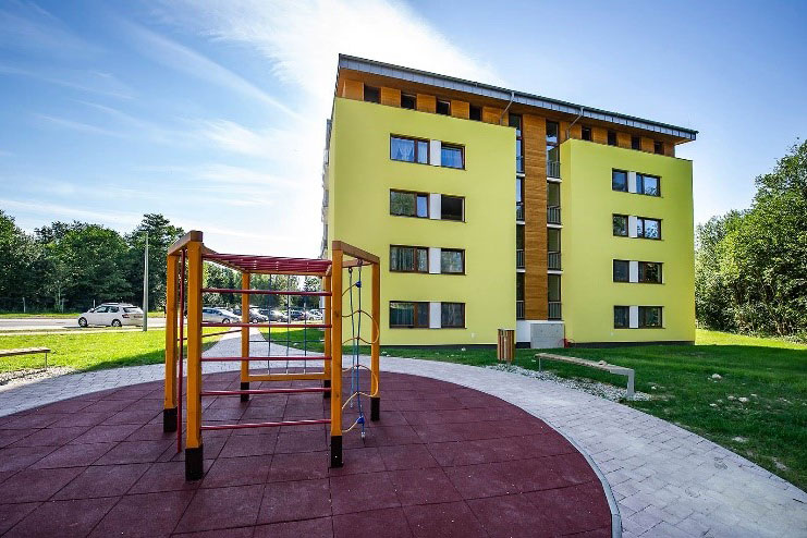 Rental apartment buildings at D-Jelča and E-Osika in Tatranská Lomnica
